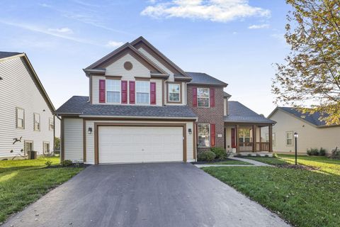 Photo of 190 Fox Glen Drive W, Pickerington, OH 43147 (MLS # 225038823)