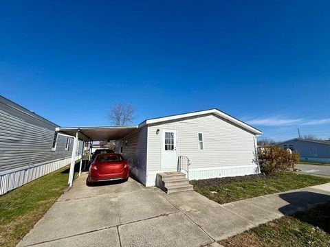 Tiny photo for 1949 Big Run Bluff Boulevard, Grove City, OH 43123 (MLS # 225044650)