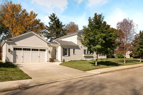 Tiny photo for 1565 Berkshire Road, Columbus, OH 43221 (MLS # 225039502)