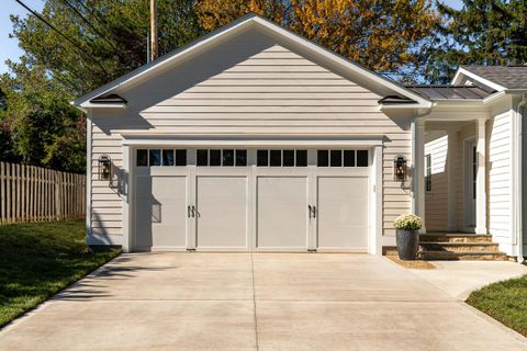 Tiny photo for 1565 Berkshire Road, Columbus, OH 43221 (MLS # 225039502)