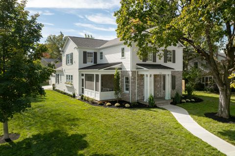 Photo of 1565 Berkshire Road, Columbus, OH 43221 (MLS # 225039502)
