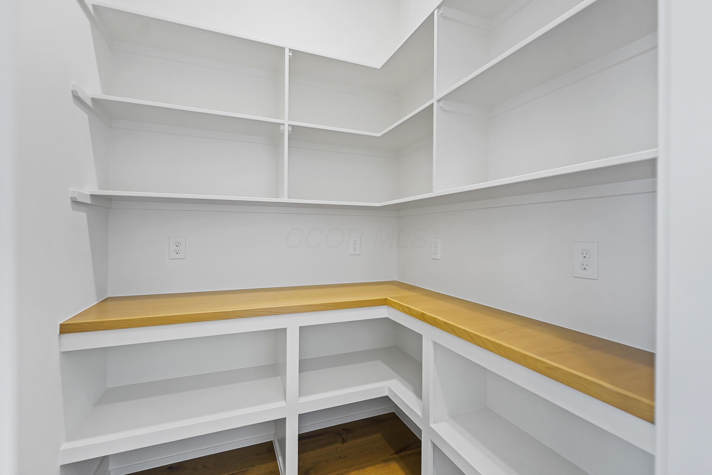 5578 Hickory Drive, Lewis Center, Ohio image 31