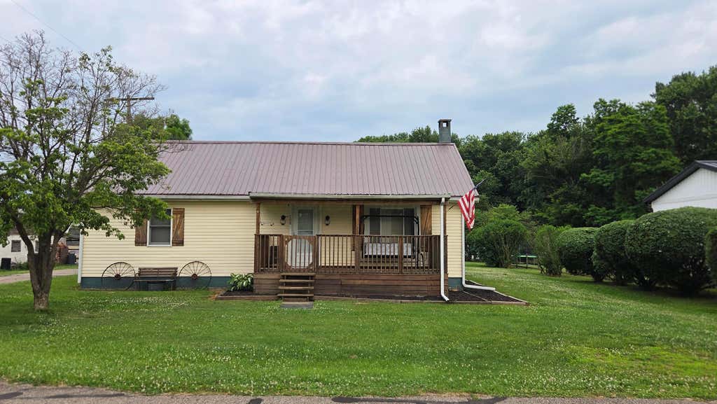 Photo of 108 Washington Street, Coshocton, OH 43812 (MLS # 226020812)