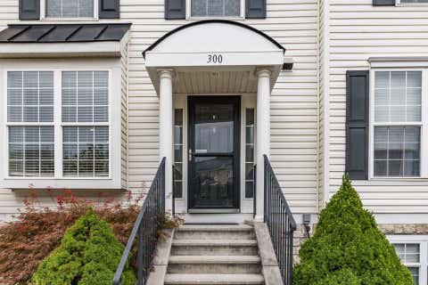 Photo of 300 Pagodatree Drive, Blacklick, OH 43004 (MLS # 226029146)
