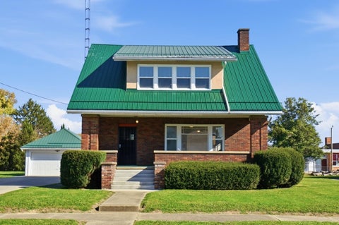 Photo of 100 N State Street, Frazeysburg, OH 43822 (MLS # 226041426)