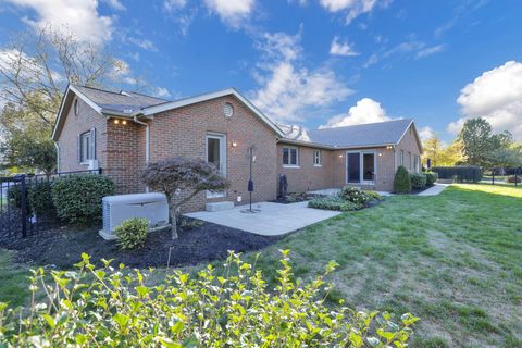 Tiny photo for 2584 Clark Drive, Grove City, OH 43123 (MLS # 225040136)