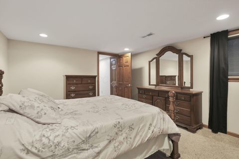 Tiny photo for 2584 Clark Drive, Grove City, OH 43123 (MLS # 225040136)