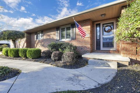 Tiny photo for 2584 Clark Drive, Grove City, OH 43123 (MLS # 225040136)