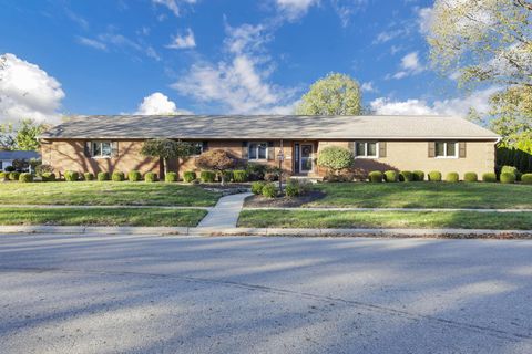 Tiny photo for 2584 Clark Drive, Grove City, OH 43123 (MLS # 225040136)
