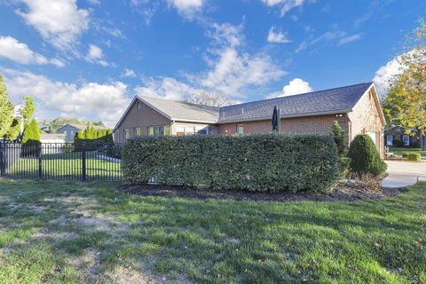 Tiny photo for 2584 Clark Drive, Grove City, OH 43123 (MLS # 225040136)