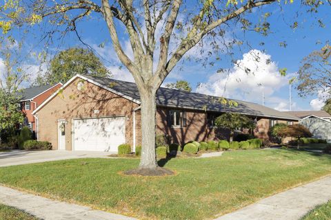 Tiny photo for 2584 Clark Drive, Grove City, OH 43123 (MLS # 225040136)