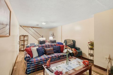 Tiny photo for 6605 Hancock Court, Reynoldsburg, OH 43068 (MLS # 225039686)