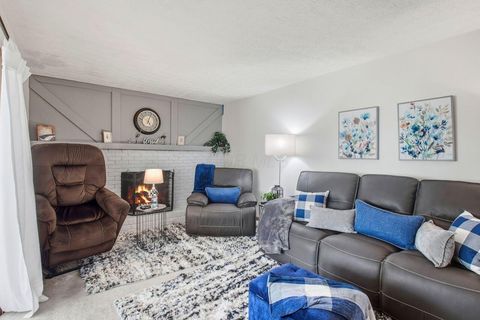 Tiny photo for 6605 Hancock Court, Reynoldsburg, OH 43068 (MLS # 225039686)