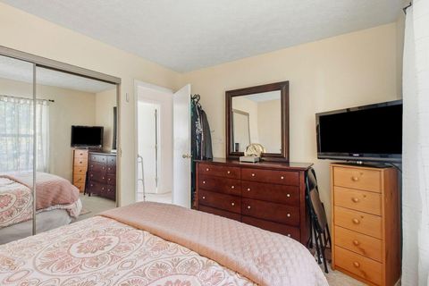 Tiny photo for 6605 Hancock Court, Reynoldsburg, OH 43068 (MLS # 225039686)