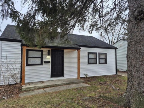Photo of 1106 S James Road, Columbus, OH 43227 (MLS # 226028115)