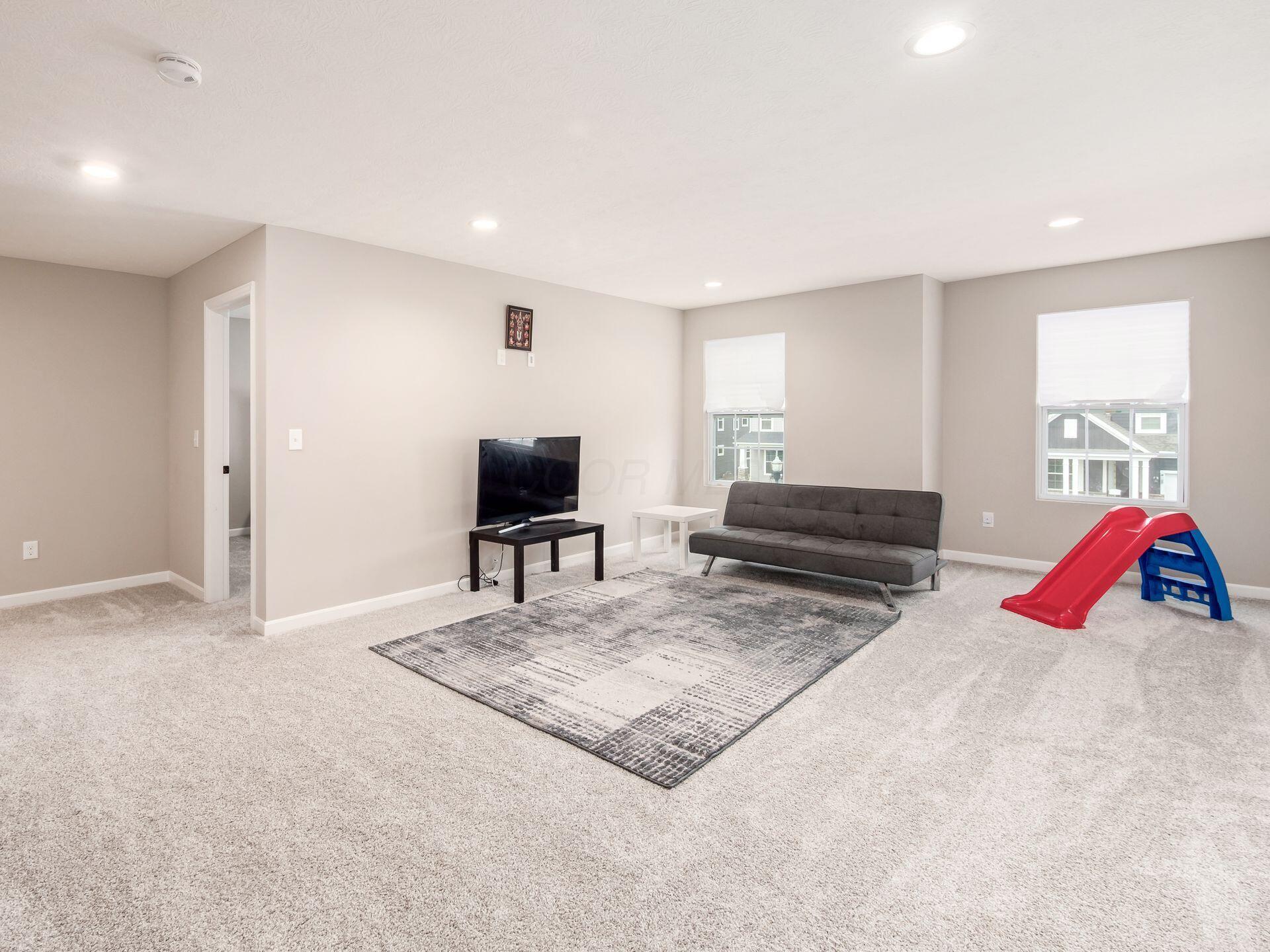 328 Sage Hill Drive, Lewis Center, Ohio image 27