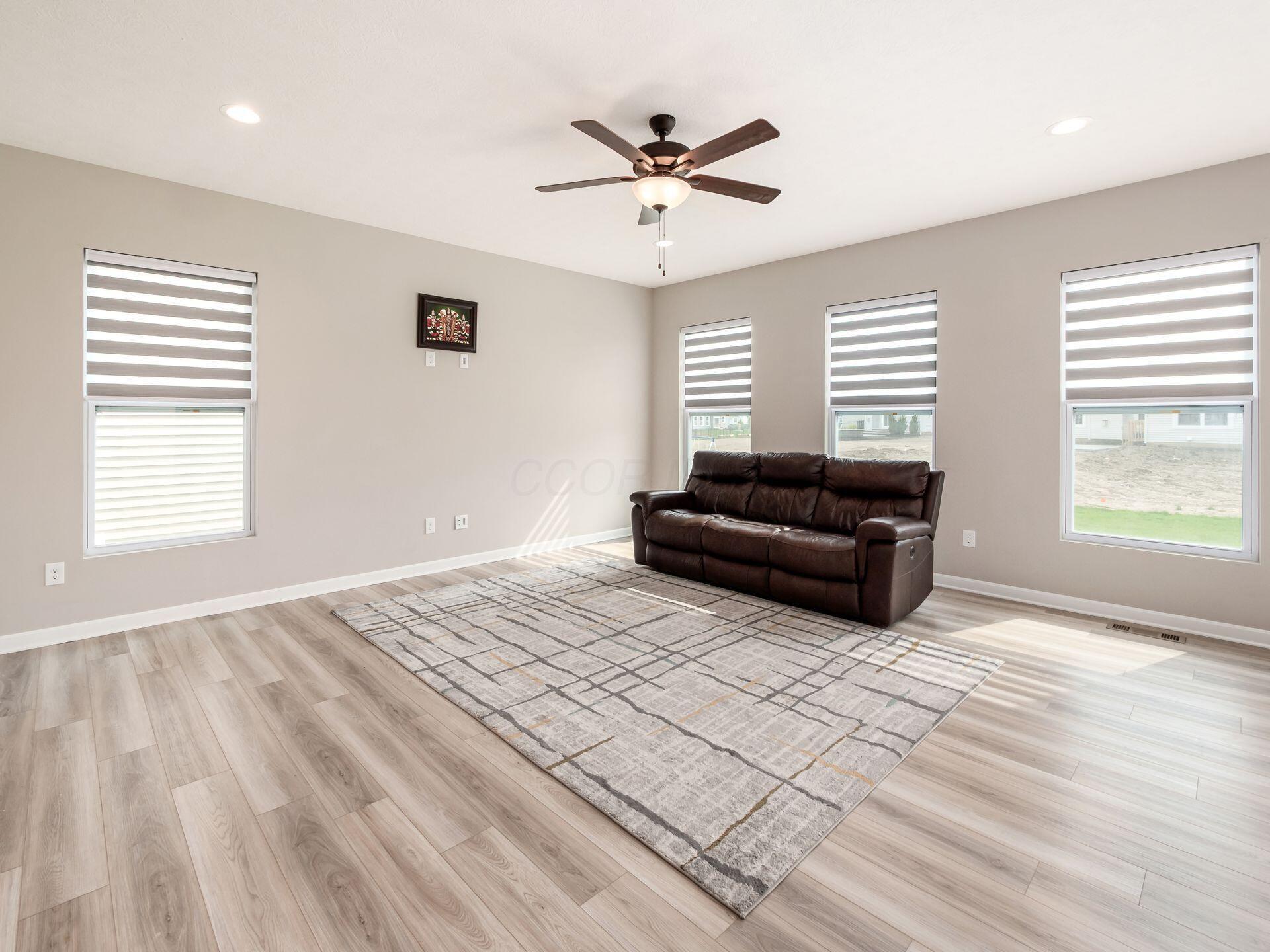 328 Sage Hill Drive, Lewis Center, Ohio image 13