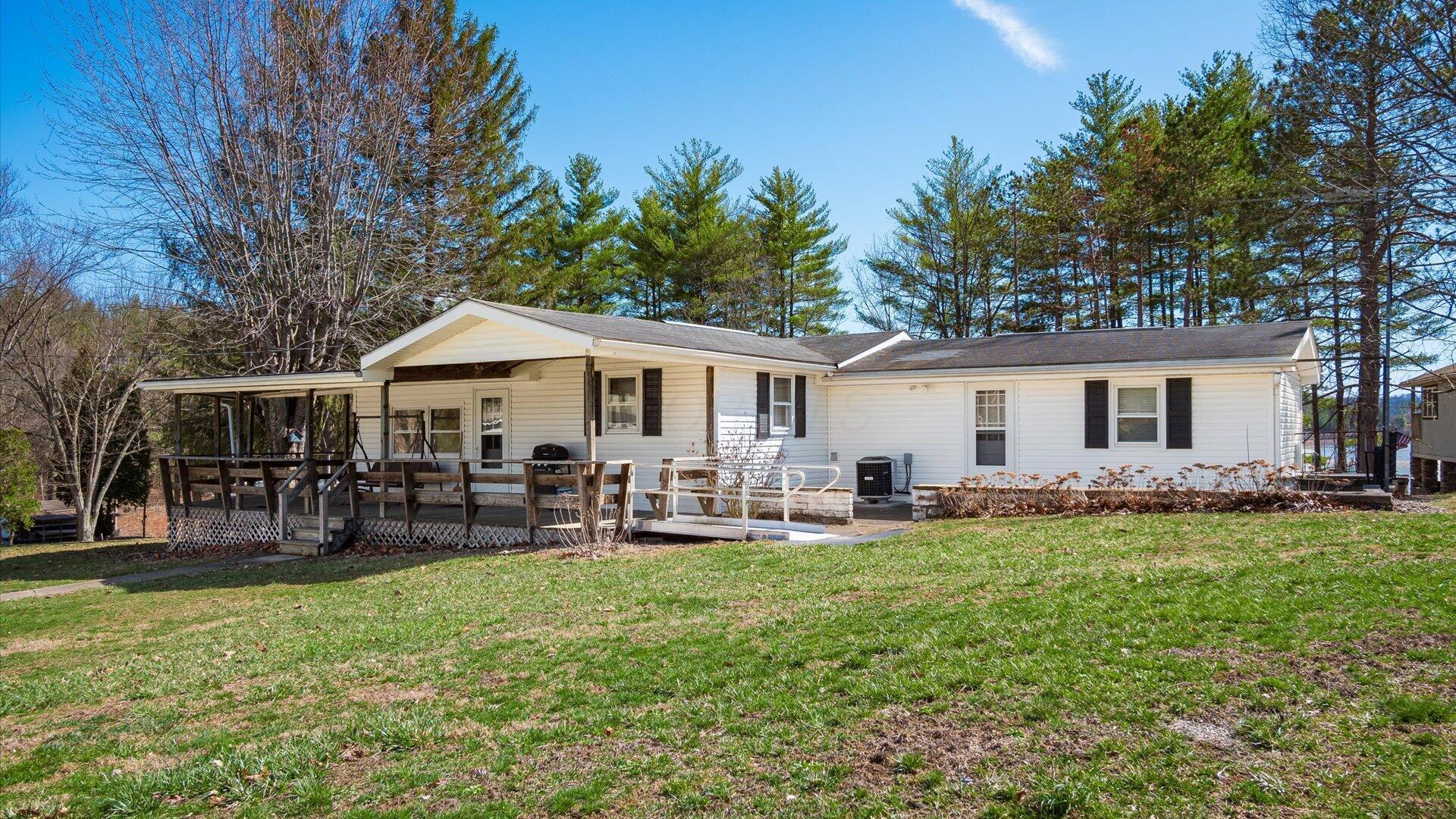 25833 Lashley Road, Quaker City, Ohio image 1