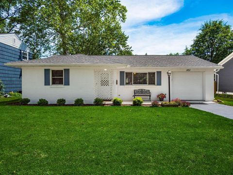 Homes For Sale - 531 Deerwood Avenue<br/> Columbus, OH 43230