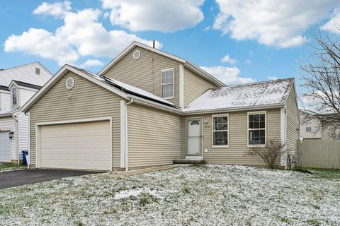 Photo of 3936 Highland Bluff Drive, Groveport, OH 43125 (MLS # 226008155)