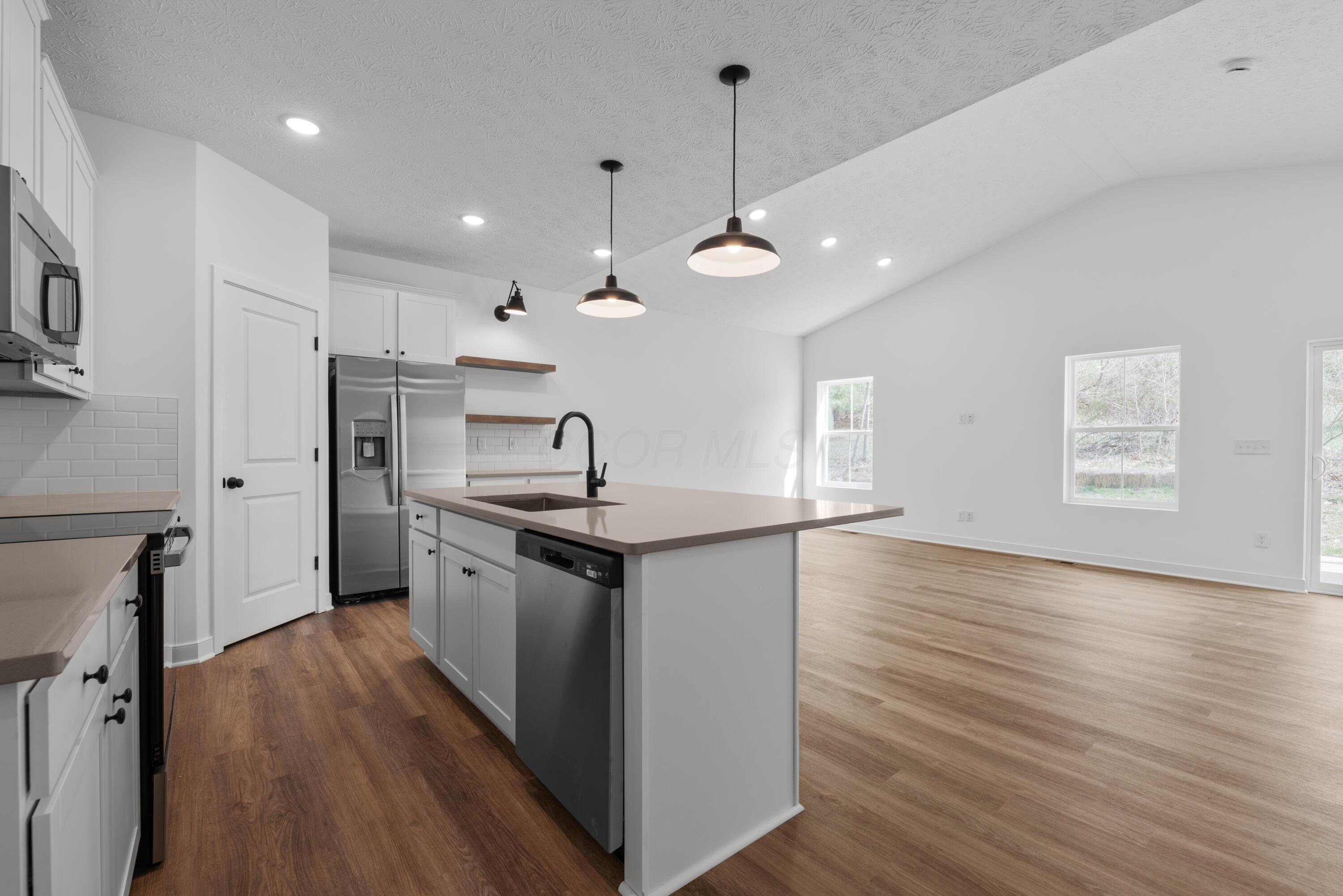 3062 Apple Valley Drive, Howard, Ohio image 11