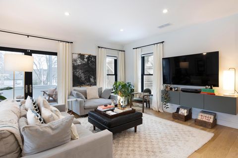 Tiny photo for 442 E Broadway, Granville, OH 43023 (MLS # 226003056)