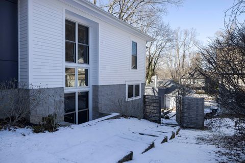 Tiny photo for 442 E Broadway, Granville, OH 43023 (MLS # 226003056)