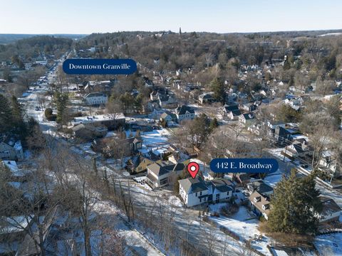 Tiny photo for 442 E Broadway, Granville, OH 43023 (MLS # 226003056)