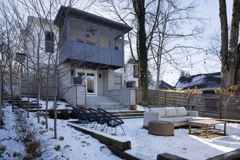 Tiny photo for 442 E Broadway, Granville, OH 43023 (MLS # 226003056)