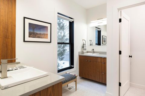 Tiny photo for 442 E Broadway, Granville, OH 43023 (MLS # 226003056)