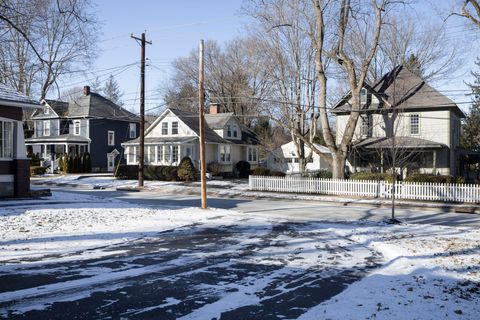 Tiny photo for 442 E Broadway, Granville, OH 43023 (MLS # 226003056)