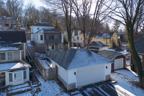 Tiny photo for 442 E Broadway, Granville, OH 43023 (MLS # 226003056)