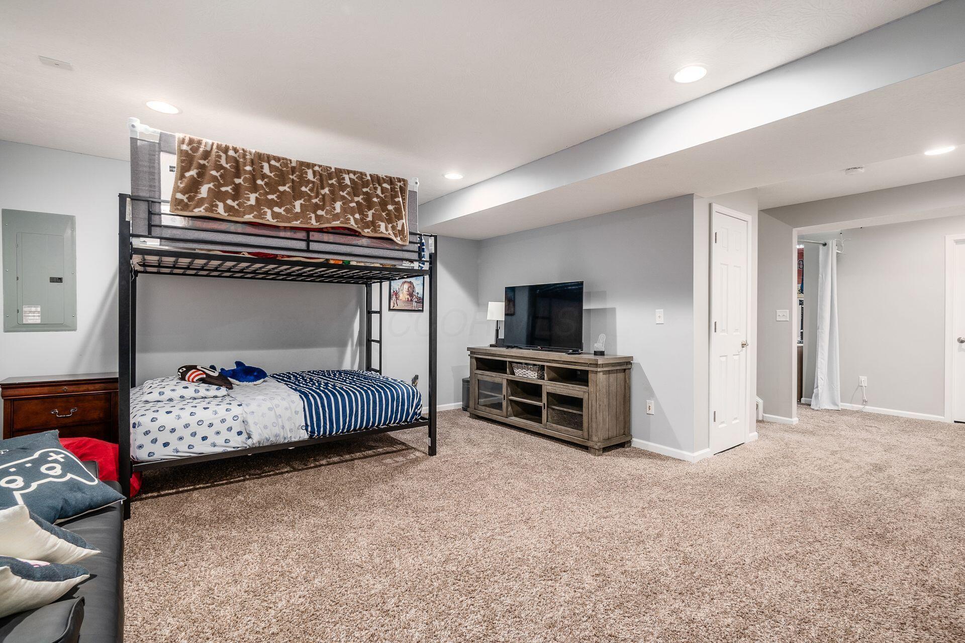 326 Brets Lane, Lewis Center, Ohio image 36