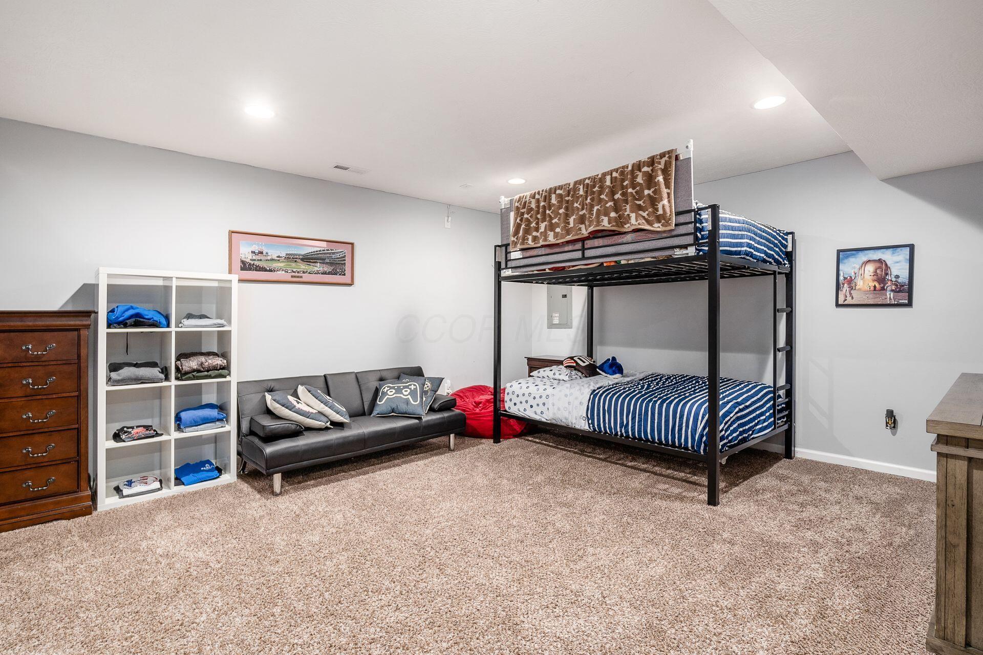 326 Brets Lane, Lewis Center, Ohio image 35