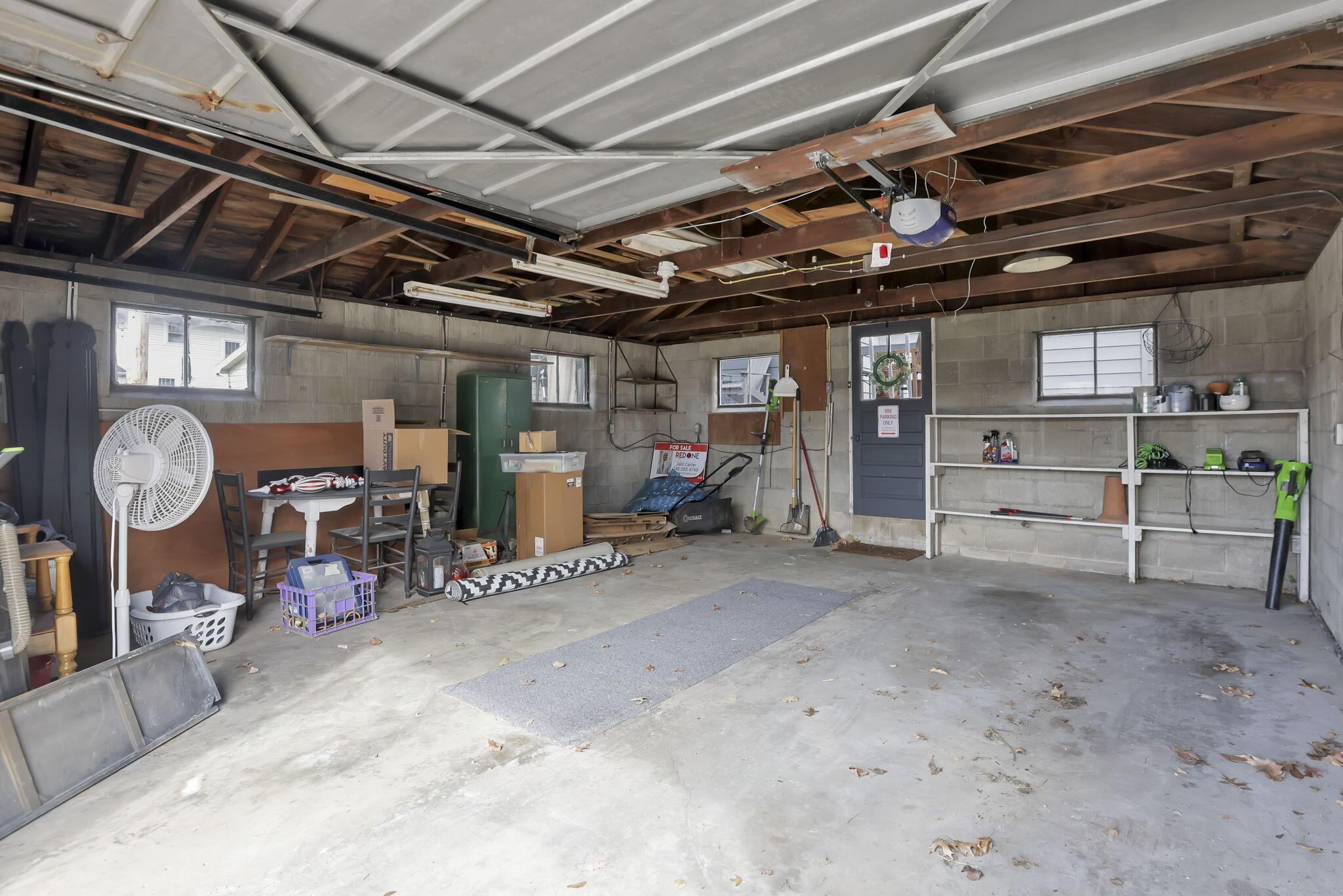 1304 Foster Avenue, Cambridge, Ohio image 42