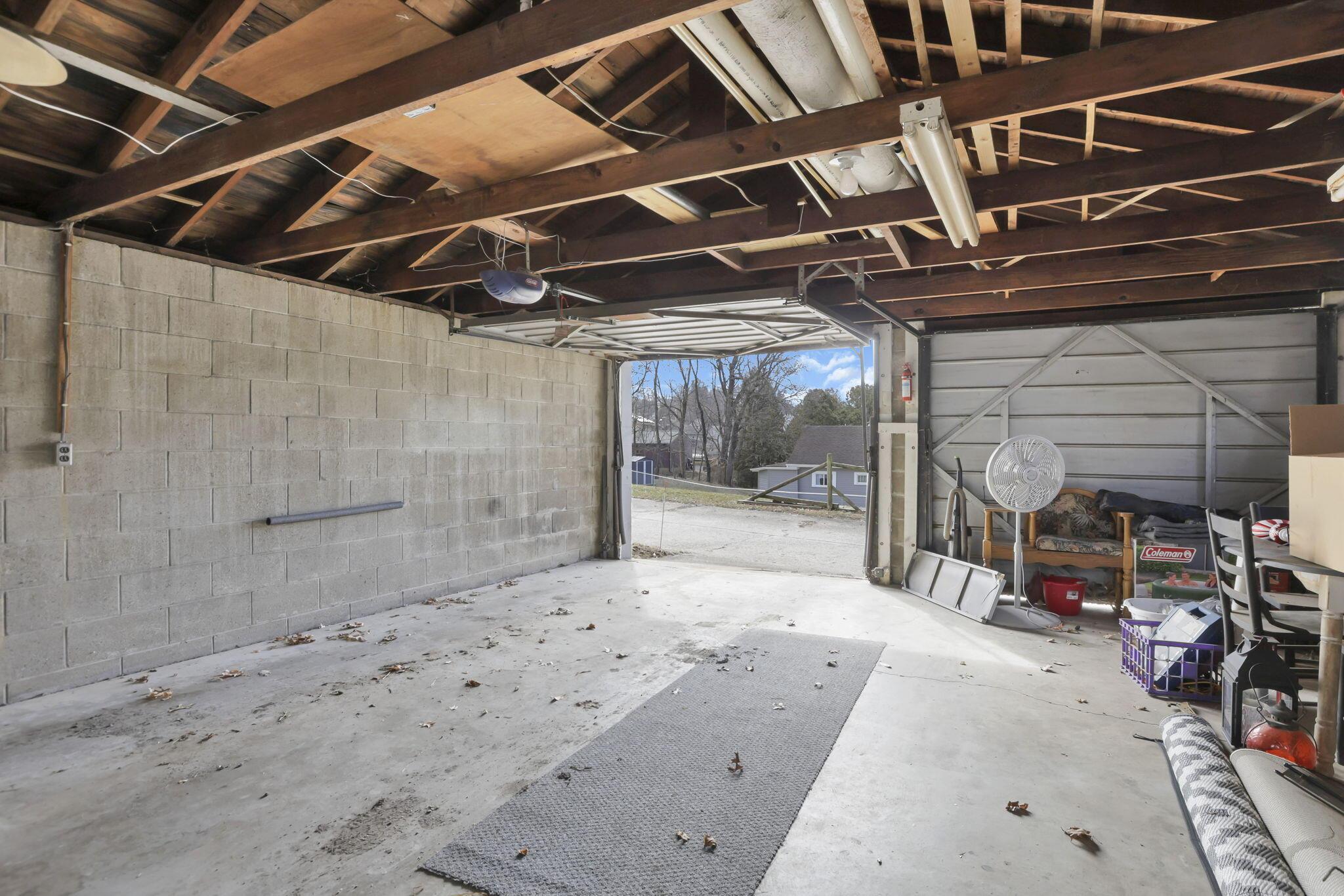 1304 Foster Avenue, Cambridge, Ohio image 41