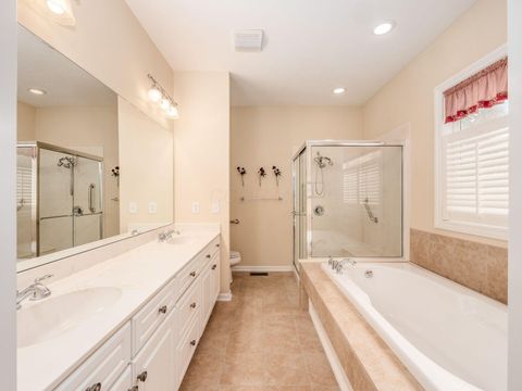 Tiny photo for 210 Tinley Park Circle, Delaware, OH 43015 (MLS # 225042123)