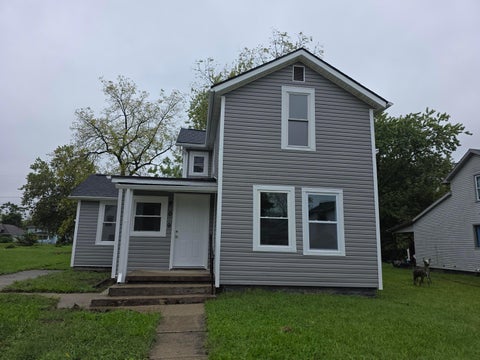 Photo of 409 W Southern Avenue, Springfield, OH 45506 (MLS # 226035996)