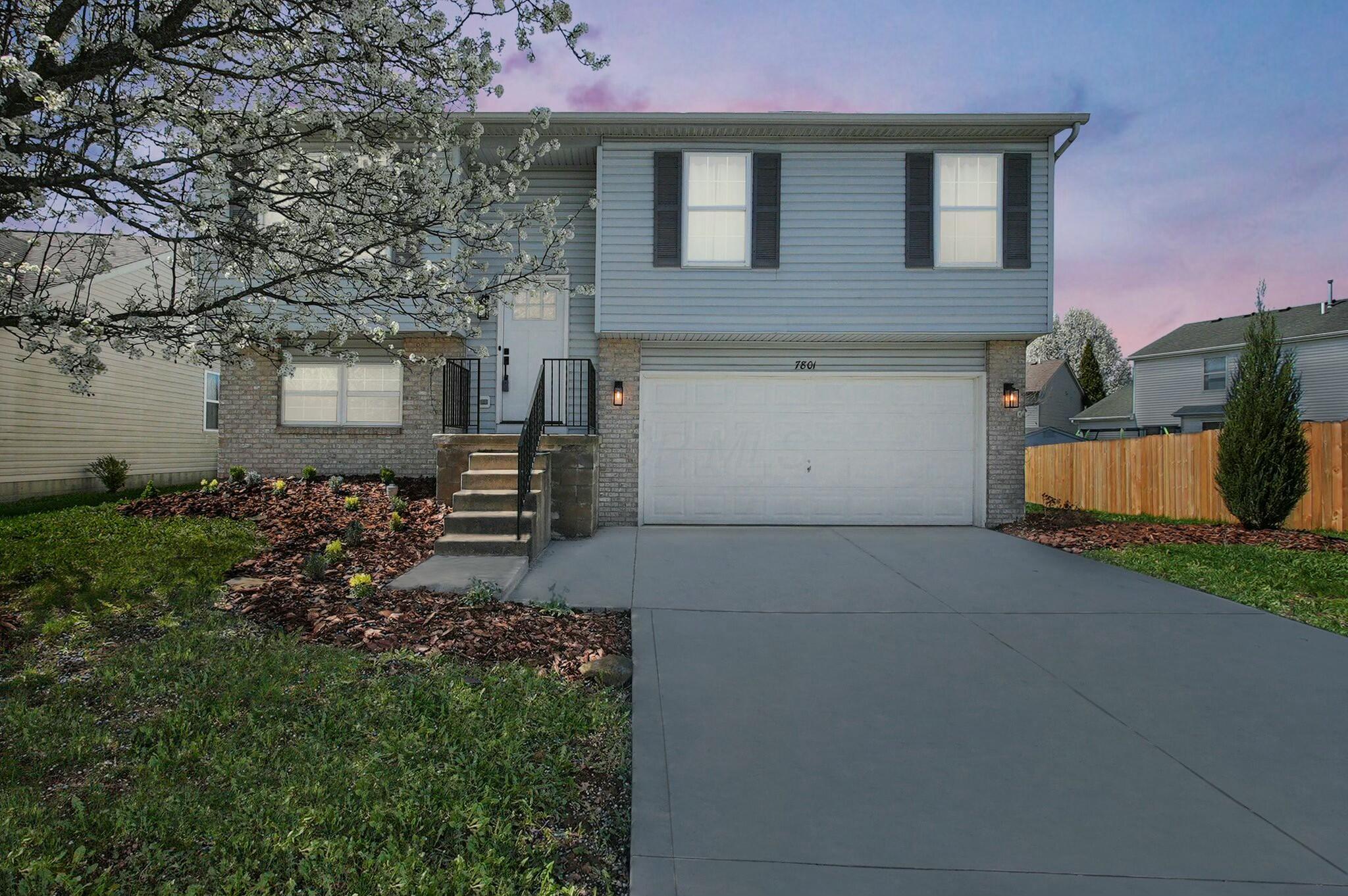7801 Fairfax Loop Drive, Blacklick, Ohio image 2