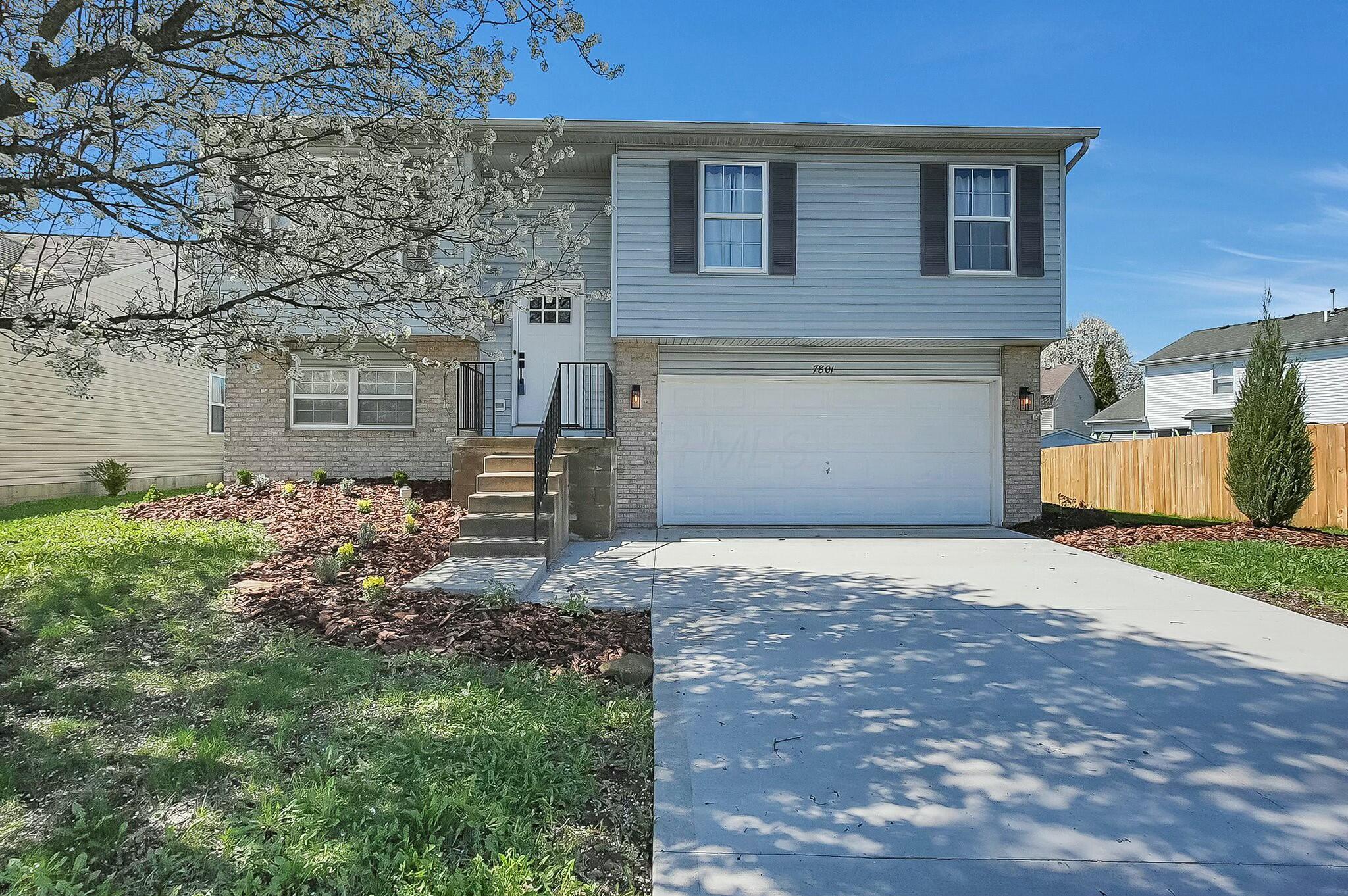 7801 Fairfax Loop Drive, Blacklick, Ohio image 3