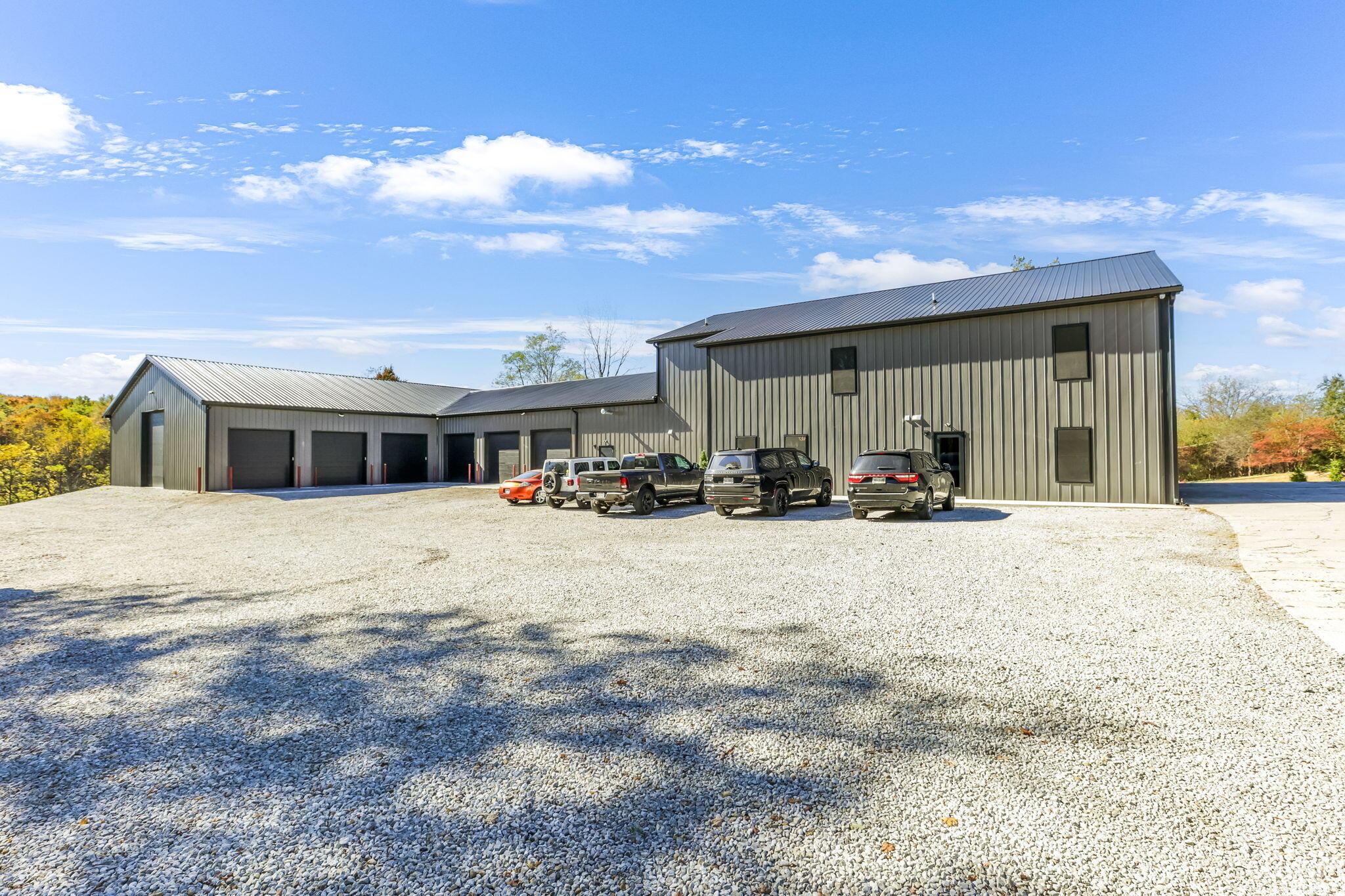 3071 Sportsman Club Road NW