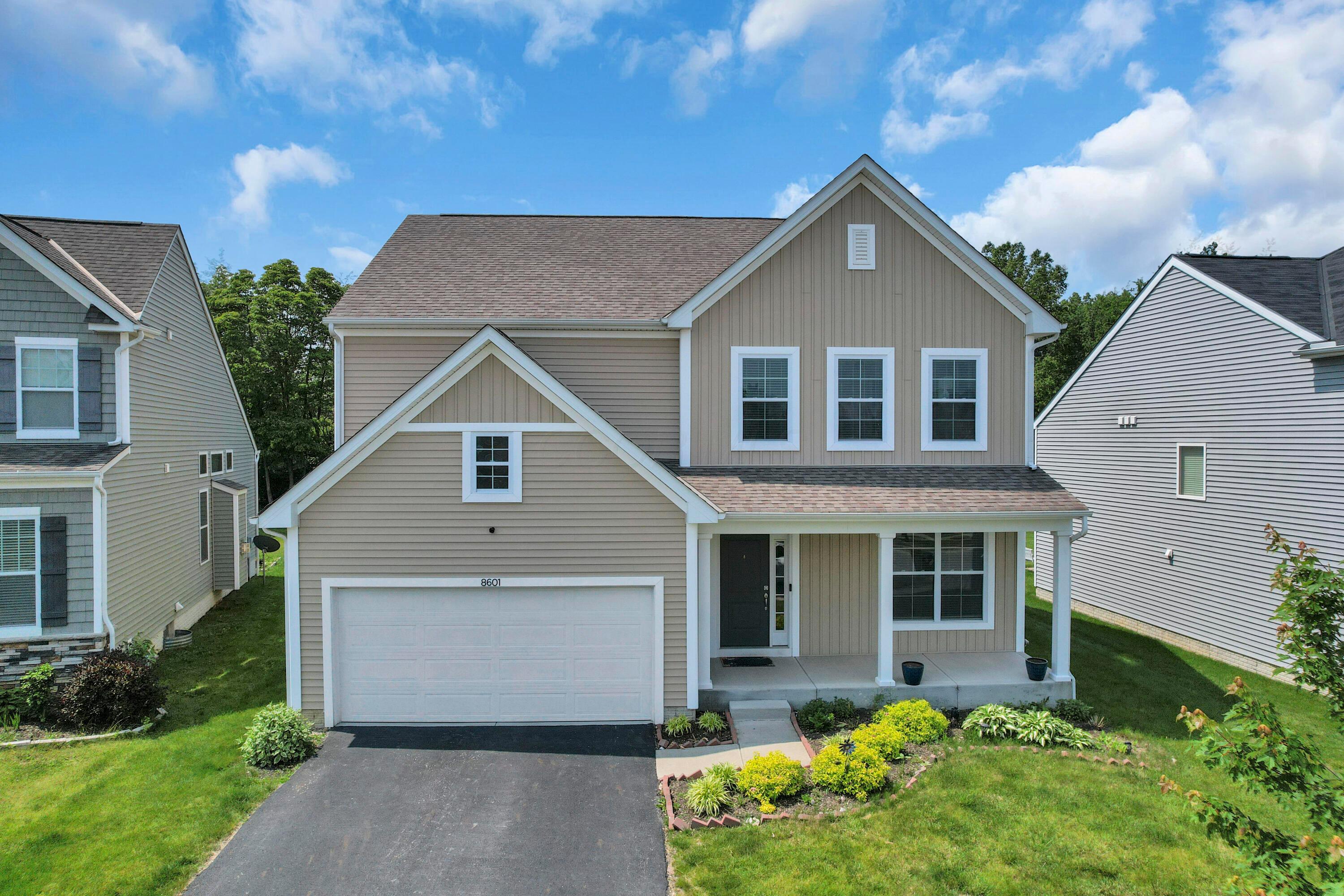 8601 Crooked Maple Drive, Blacklick, Ohio image 1