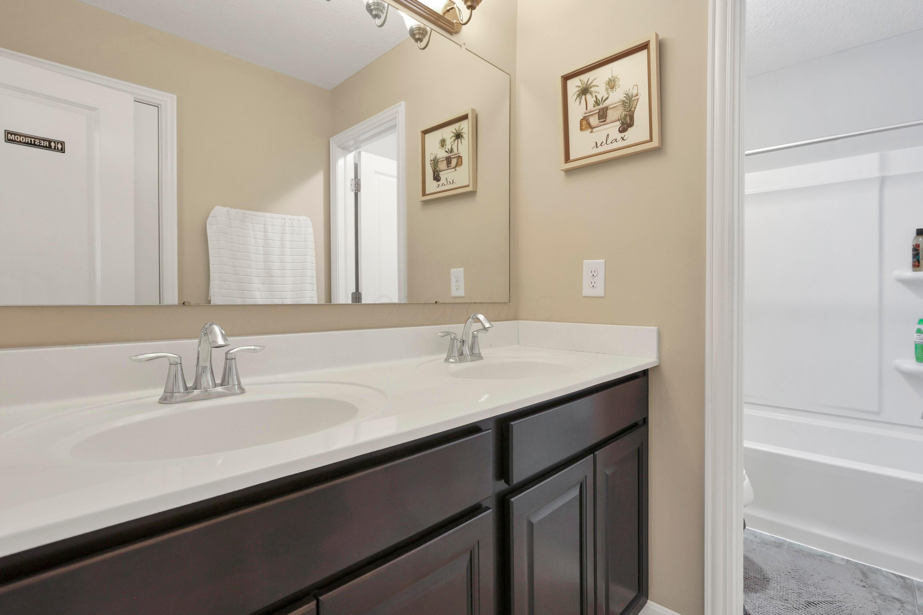 8601 Crooked Maple Drive, Blacklick, Ohio image 18