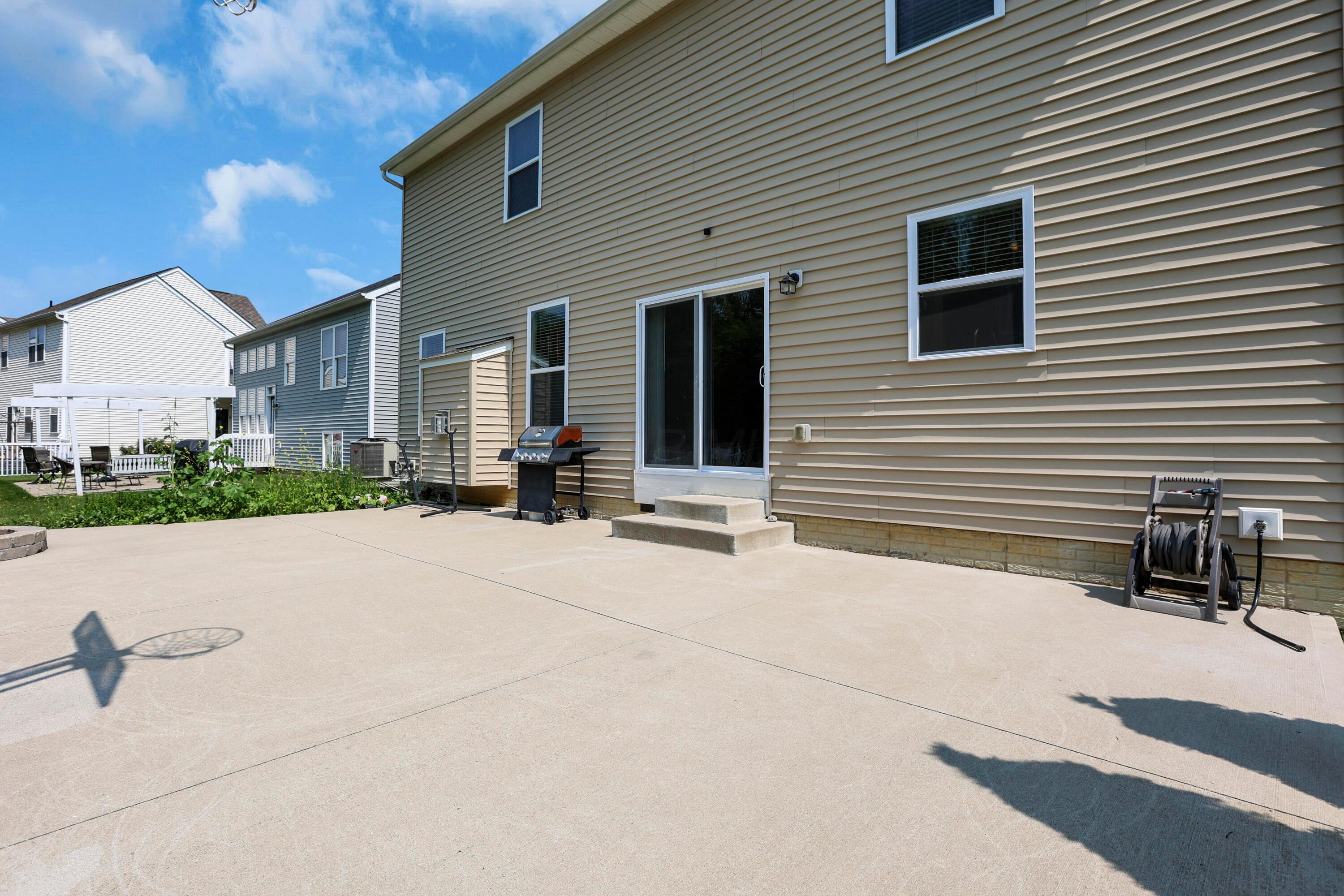 8601 Crooked Maple Drive, Blacklick, Ohio image 22