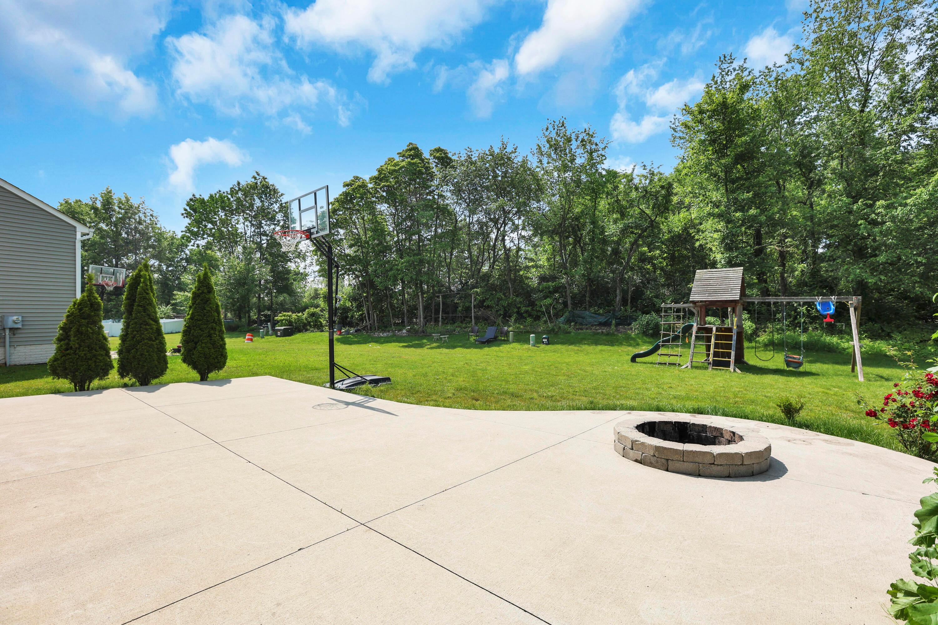 8601 Crooked Maple Drive, Blacklick, Ohio image 29