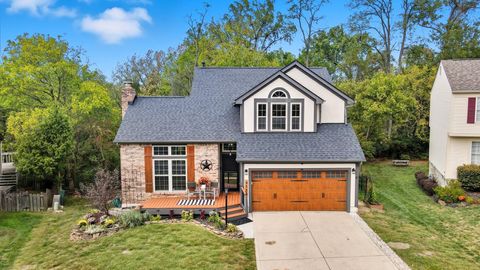 Photo of 4533 Raccoon Drive, Columbus, OH 43230 (MLS # 225038537)