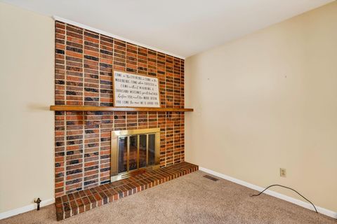 Tiny photo for 710 Hawthorne Drive, Circleville, OH 43113 (MLS # 226004286)
