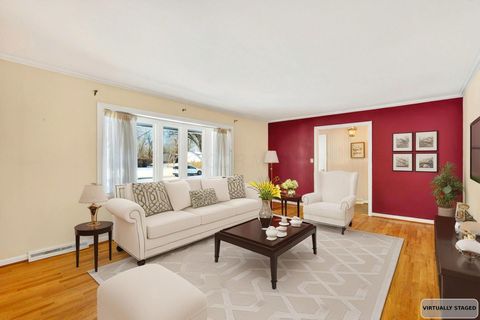 Tiny photo for 710 Hawthorne Drive, Circleville, OH 43113 (MLS # 226004286)