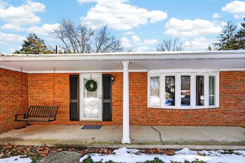 Tiny photo for 710 Hawthorne Drive, Circleville, OH 43113 (MLS # 226004286)