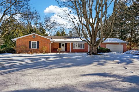 Tiny photo for 710 Hawthorne Drive, Circleville, OH 43113 (MLS # 226004286)